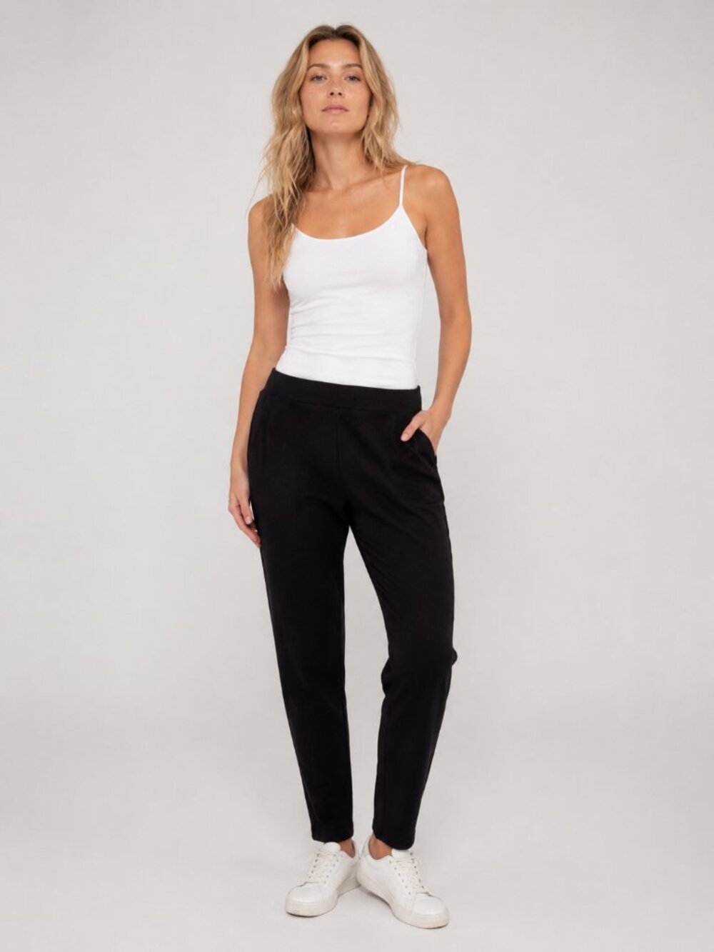 2/$30 Chico's High Rise Tapered Trouer Zip-Pocket Black 16 #A4074